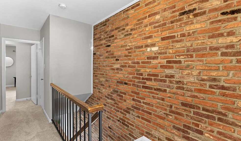upstairs landing - 3881 Steppes Ct