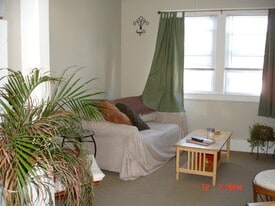 Building Photo - 15 Homer St