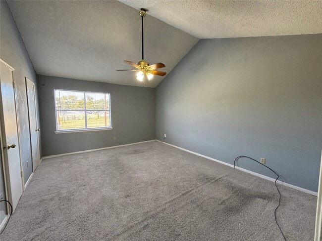 Building Photo - 7700 Creekbend Dr