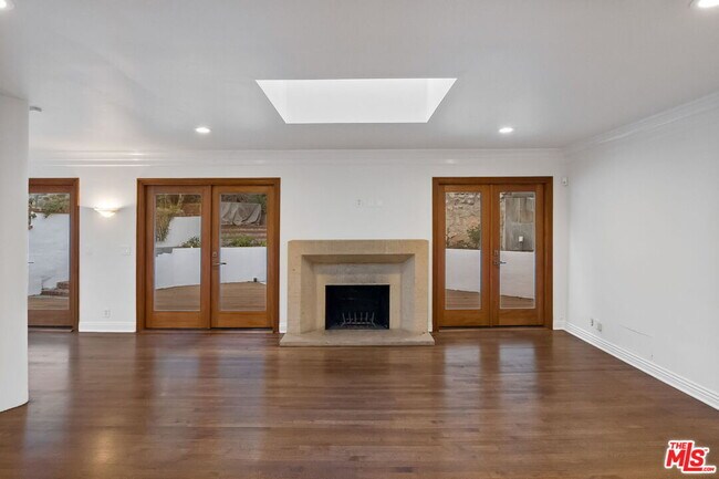 Building Photo - 2319 Outpost Dr