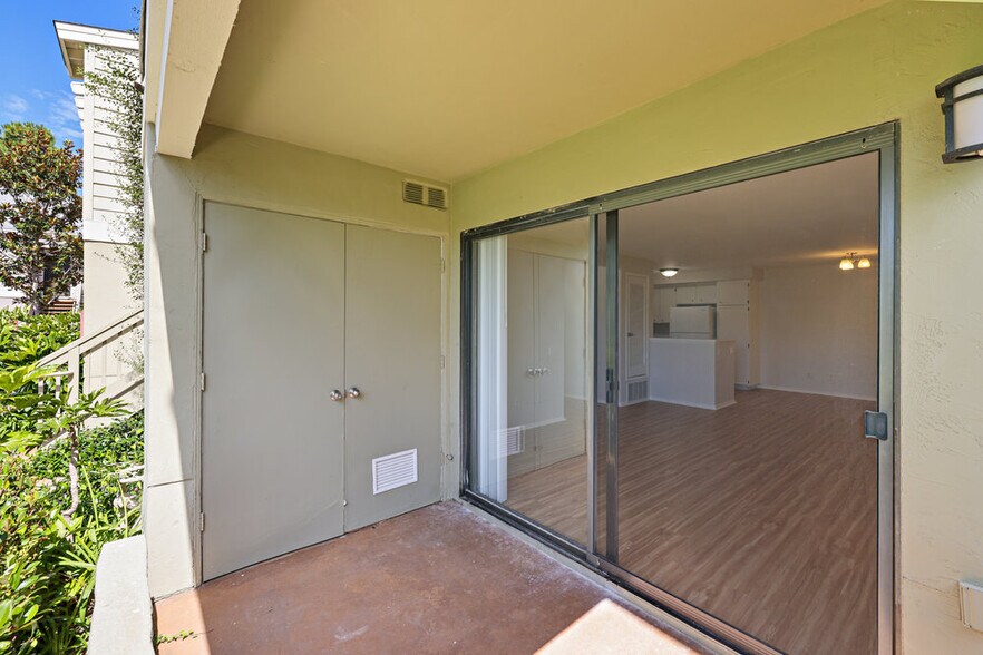 Building Photo - 12283 Carmel Vista Rd