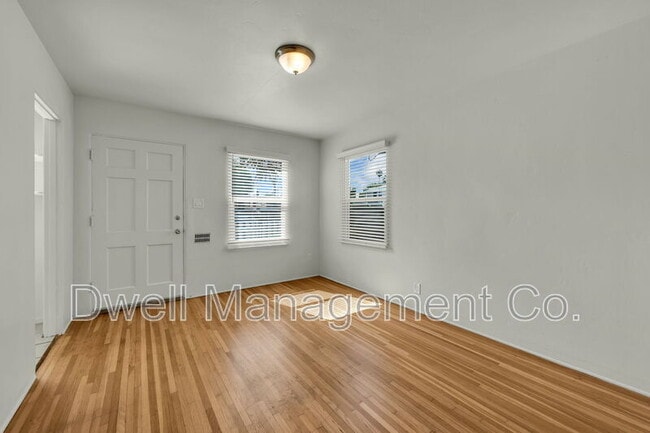Building Photo - 2174 Bacon St
