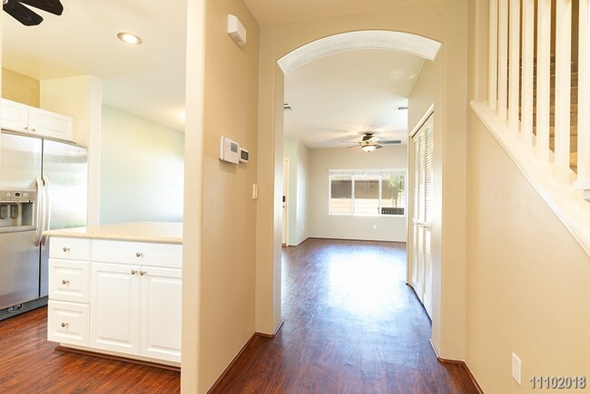 Building Photo - Fairways Edge, 3br/2.5ba w/yard (pets nego...