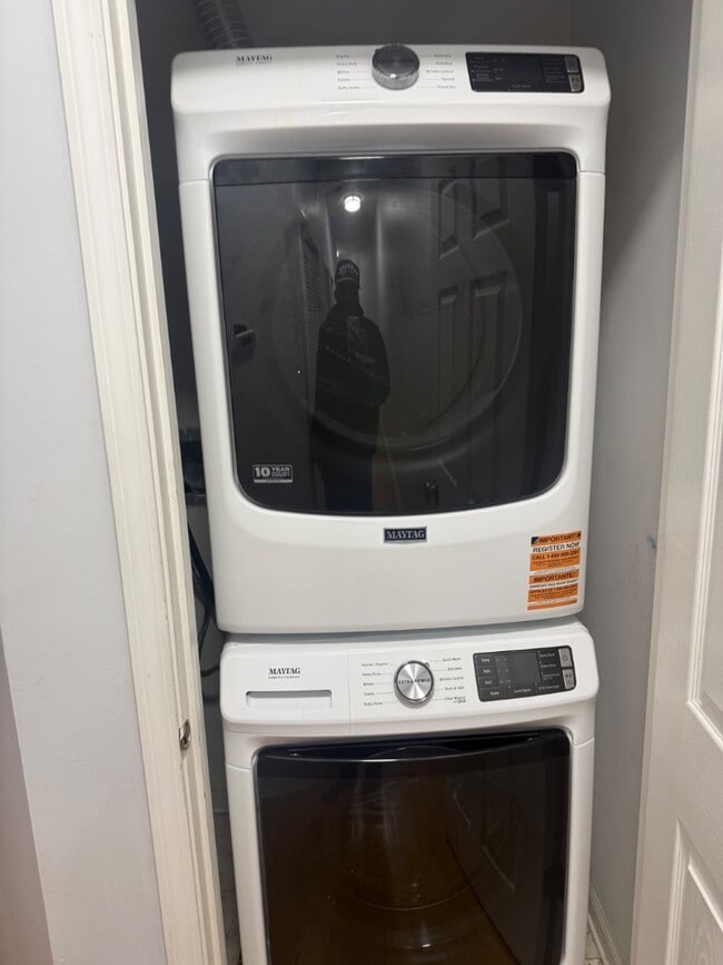 Building Photo - 4433 S Calumet Ave