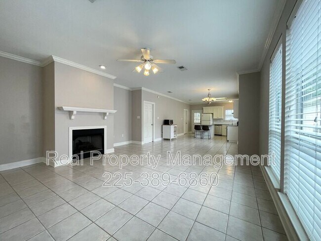 Building Photo - 5630 Arialo Dr