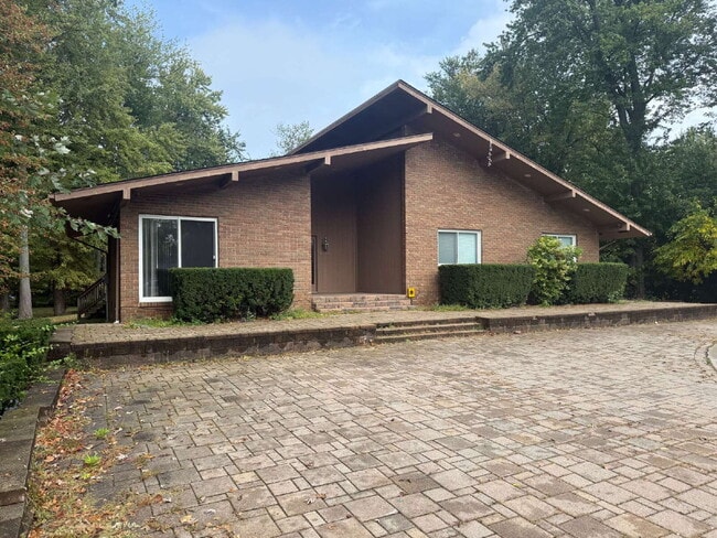 Primary Photo - "Spacious 4-Bedroom Gem with 3 Full Baths ...