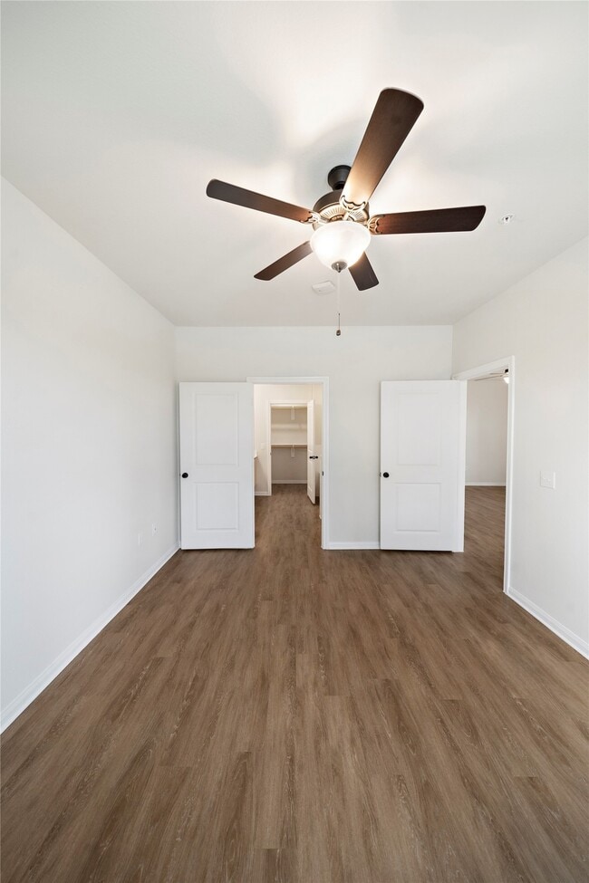 Building Photo - 17000 Bissonnet St