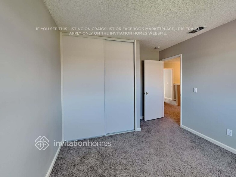 Building Photo - 520 Trumpeter Dr