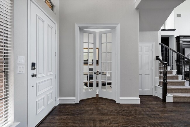 Building Photo - 1908 Thorndale Cir