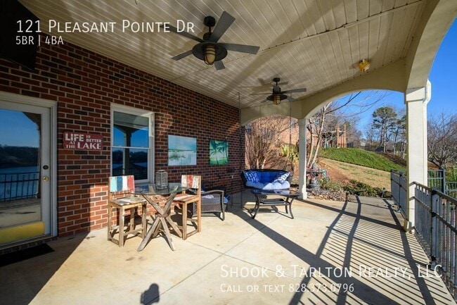 Building Photo - 121 Pleasant Point Dr