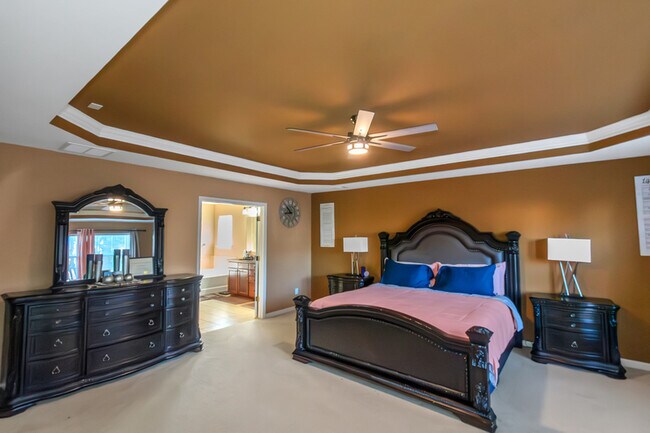 Building Photo - 3863 Pin Oak St