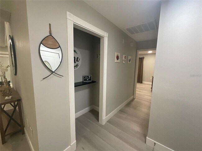 Building Photo - 3624 Willow Wisp Dr S