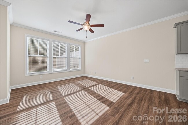 Building Photo - 1018 Chicory Trce