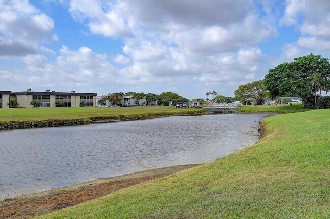 Building Photo - 974 Normandy Trail