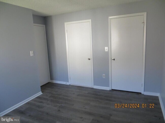 Building Photo - 1009 Ravens Crest Dr