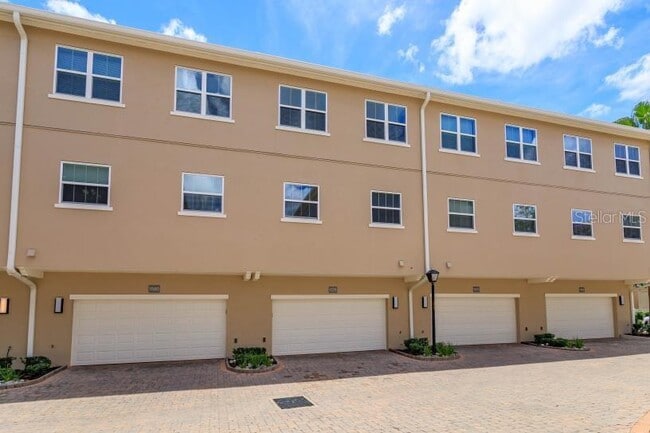 Building Photo - 1576 Utica Trail