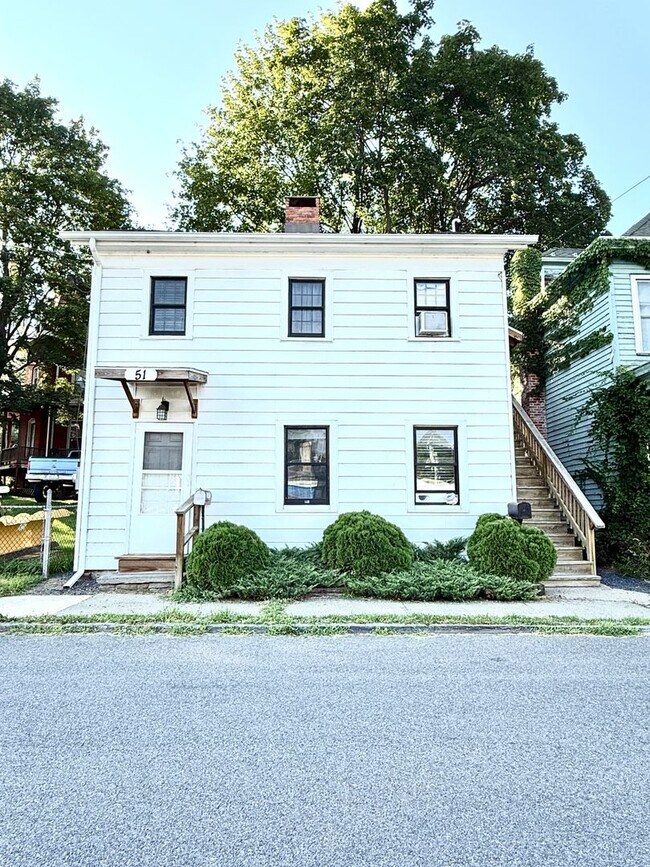 Building Photo - 51 W Union St