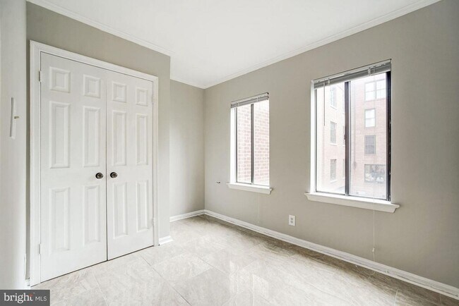 Building Photo - Georgetown Waterfront Home!