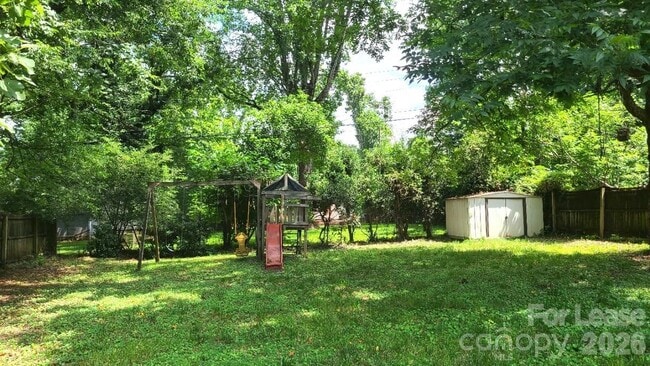 Building Photo - 4229 Hiddenbrook Dr