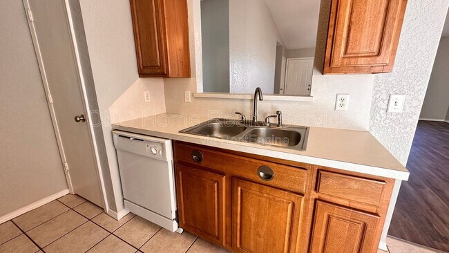 Building Photo - 5520 Bush Creek Way