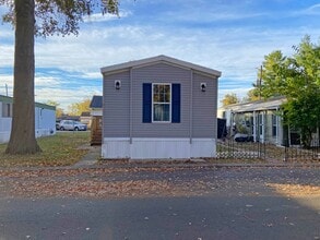 Building Photo - 2501 N Apperson Way