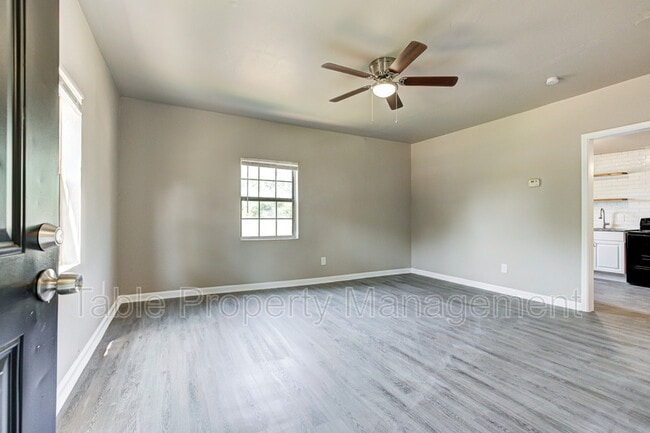 Building Photo - 1919 NW 11th St