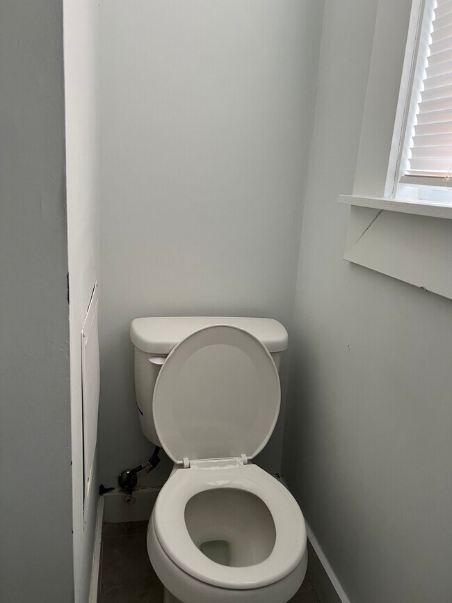 Building Photo - 4225 Ivanhoe Ave