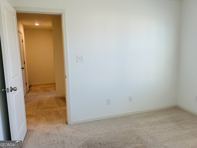 Building Photo - 162 Ashton Pl