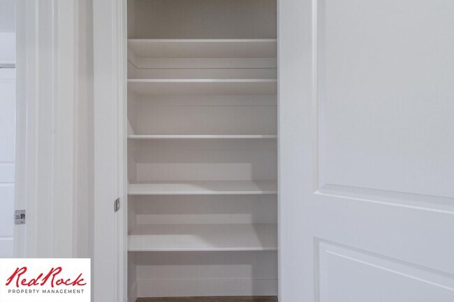 Building Photo - Newer Build! 3 Bedroom, 2.5 Bathroom with a 2 car garage!