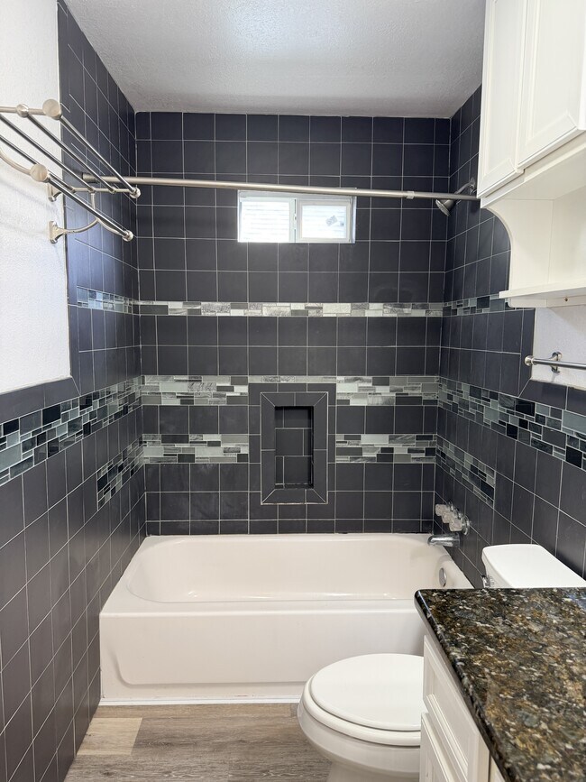 Building Photo - 3529 Topeka St