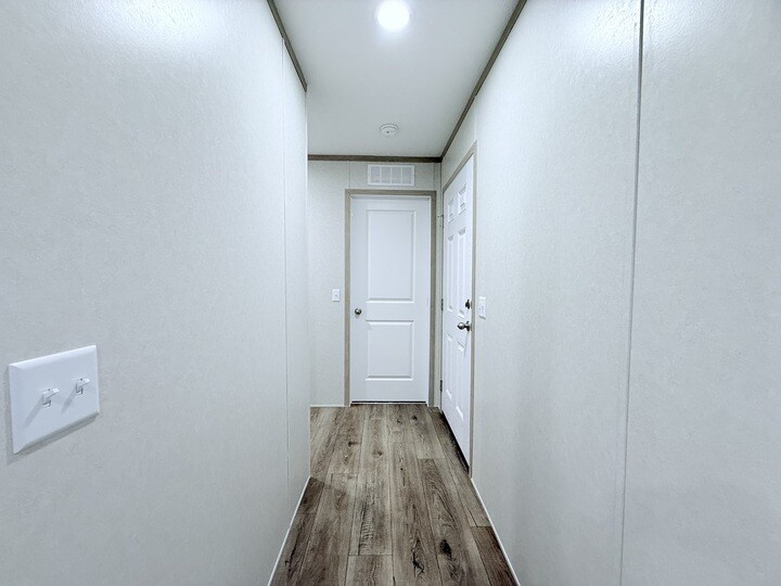 Building Photo - 29752 Jamestown Dr