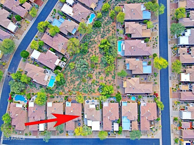 Building Photo - 6939 E Bramble Berry Ln