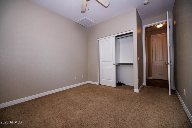 Building Photo - 1242 E Cassia Ln