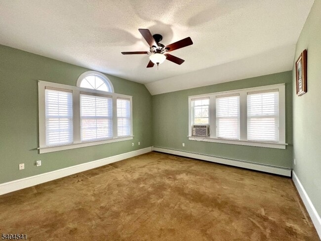 Building Photo - 24 Sycamore St