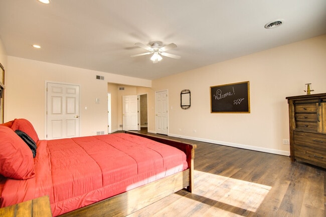 Building Photo - 30W777 Shoe Factory Rd