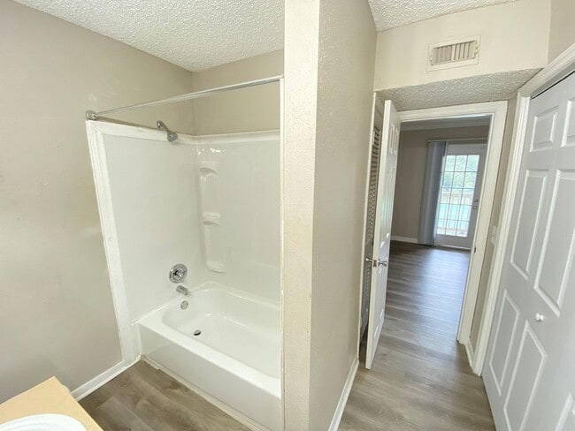 Building Photo - 435 Wymore Rd