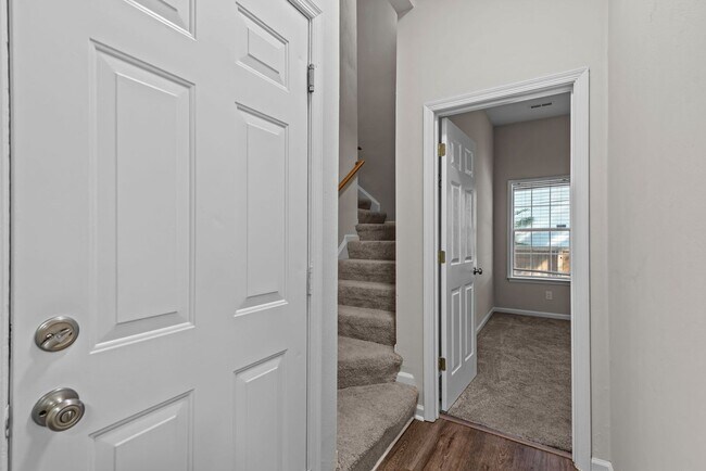 Building Photo - Burbage Grant 4 bedrooms- Ready Now!