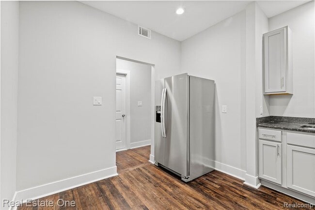 Building Photo - 2282 Belvidere St