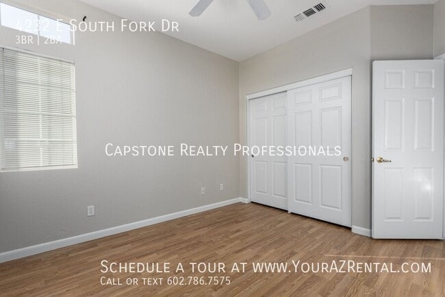 Building Photo - 4232 E South Fork Dr