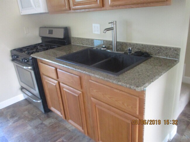 Building Photo - 5448 Mary Ln Dr