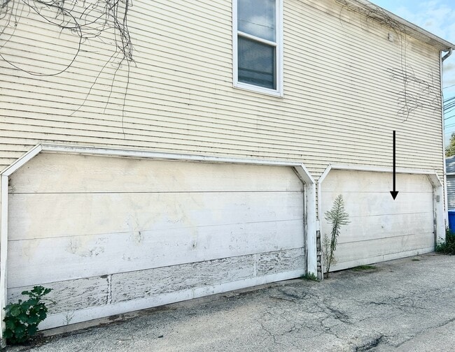 Building Photo - 4123 N Ashland Ave
