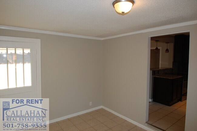 Building Photo - Park Hill 2 Bedroom Home
