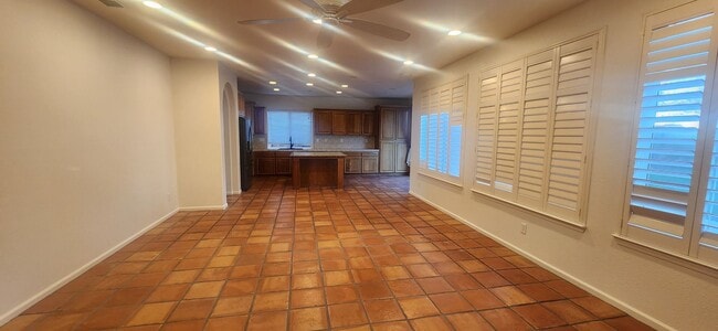 Building Photo - Beautiful 4 Bedroom 2.5 Bathroom Home on Large Lot in Elk Grove