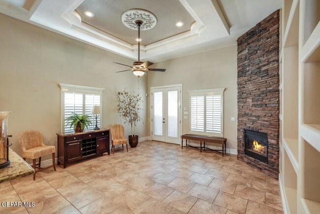 Building Photo - 7425 Gulf Creek Dr