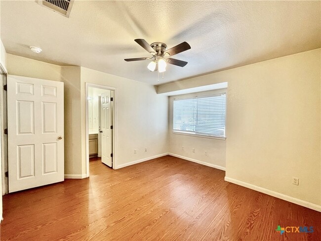 Building Photo - 856 Sagewood Trail