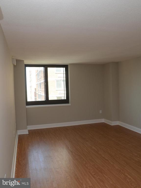 Building Photo - 1420 Locust St