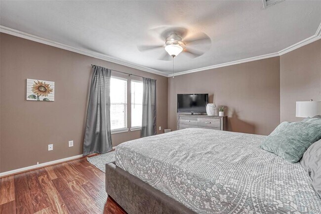 Building Photo - 1204 Andrews St