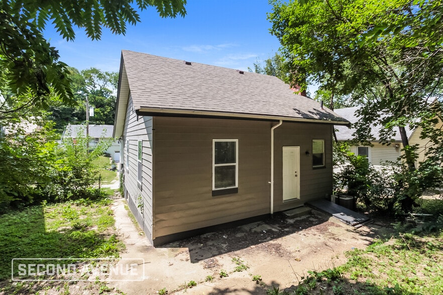 Building Photo - 1734 Gilsey Ave