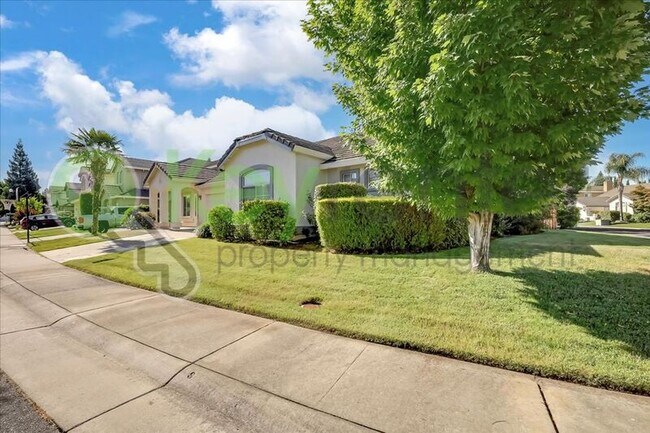 Building Photo - 9105 Pinto Canyon Way