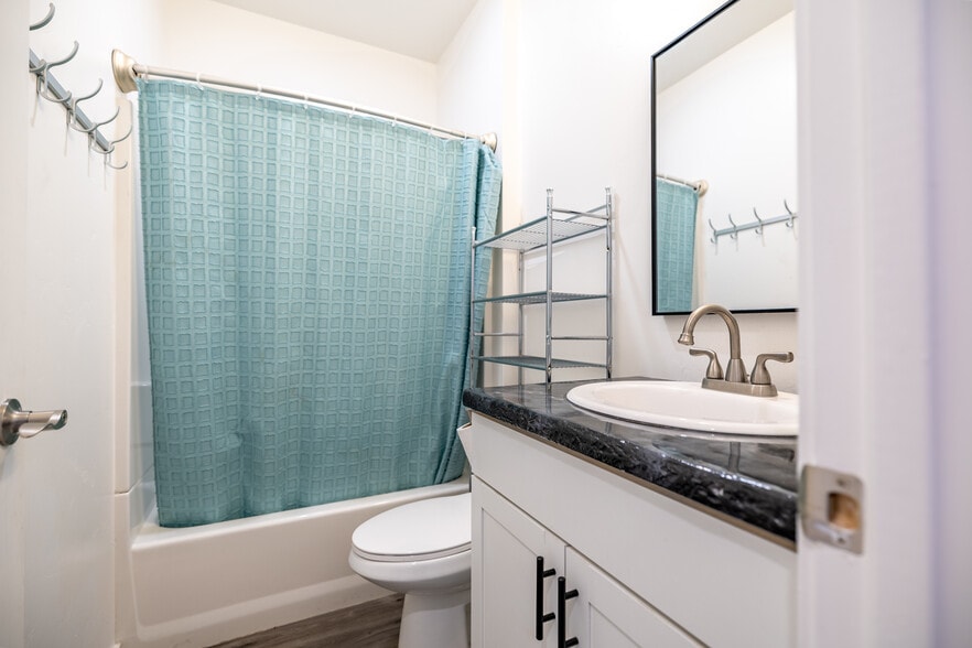 Bathroom - 1110 Monroe Ct